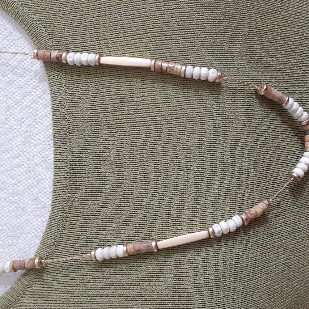 CHICO'S 2 in 1 Goldtone & Wooden Bead Necklace Set - Neutral Colors! NWOT - Picture 6 of 11